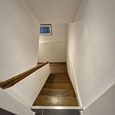 Entire House With Arcade Machine In A Private Backyard, 3 Bedrooms, 1 Bathroom, 1 Leaving With Convertible Sofa And Open Kitchen Mulhouse