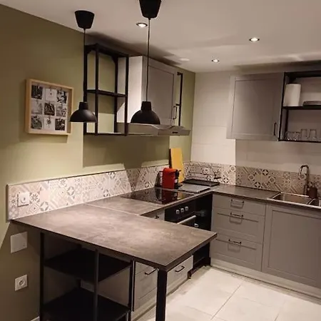 Appartamento Entire House With Arcade Machine In A Private Backyard, 3 Bedrooms, 1 Bathroom, 1 Leaving With Convertible Sofa And Open Kitchen *