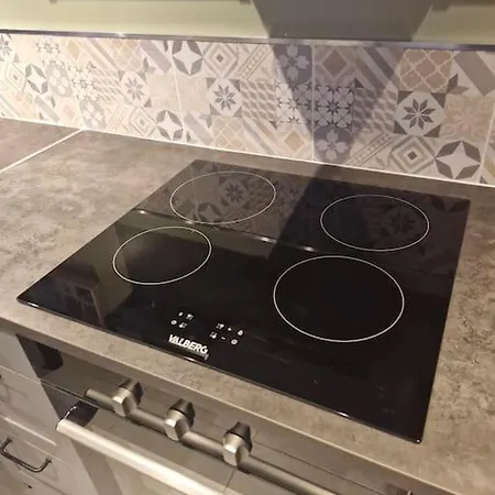 Apartamento Entire House With Arcade Machine In A Private Backyard, 3 Bedrooms, 1 Bathroom, 1 Leaving With Convertible Sofa And Open Kitchen